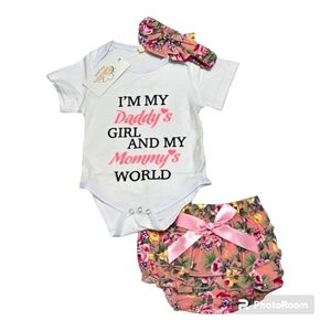 I'm My Daddy's Girl And My Mommy's World Baby Clothes Sets